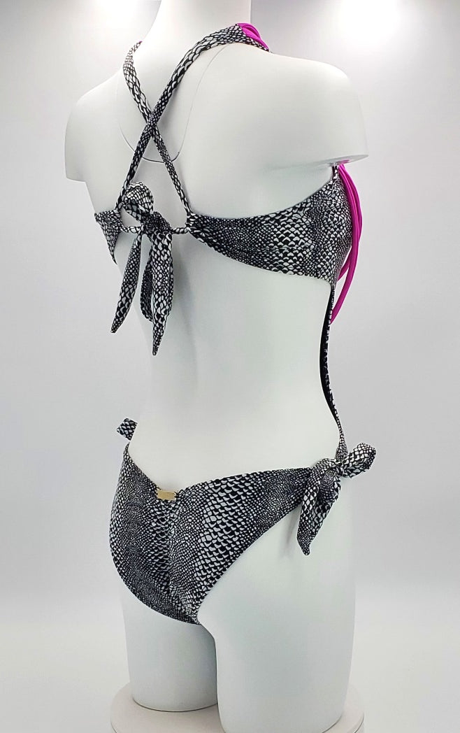 Monokini venenoso